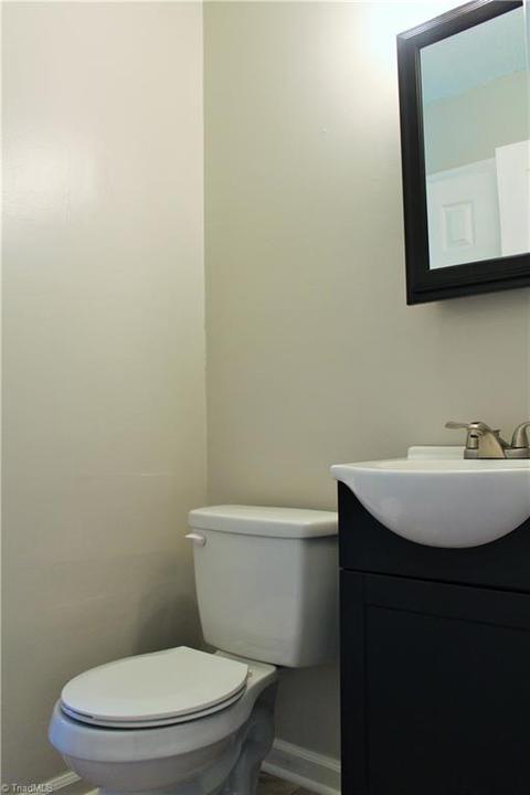 1005 Enterprise Dr, High Point, NC 27260 photo 15