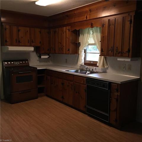 109 Edgeview Rd, High Point, NC 27260 photo 7