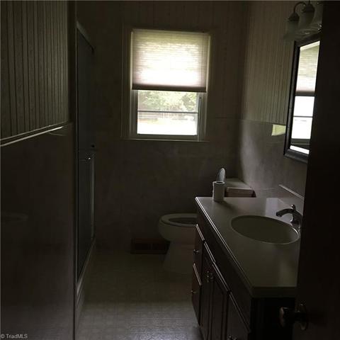 109 Edgeview Rd, High Point, NC 27260 photo 8