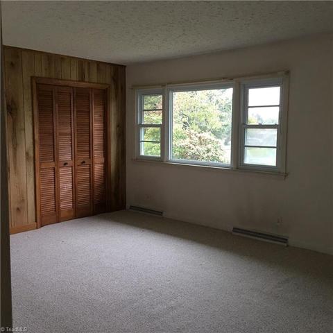 109 Edgeview Rd, High Point, NC 27260 photo 5