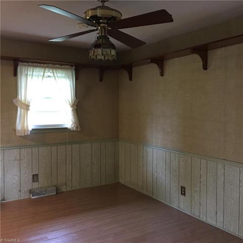 109 Edgeview Rd, High Point, NC 27260 photo 4