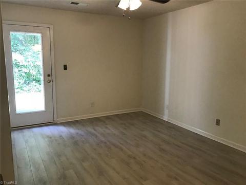 3128 Windchase Ct, High Point, NC 27265 photo 9