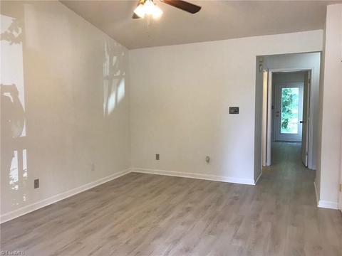 3128 Windchase Ct, High Point, NC 27265 photo 7