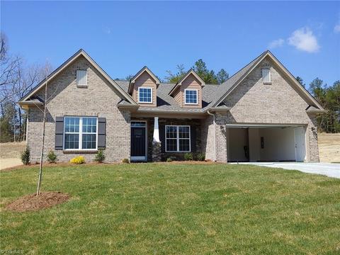 2811 Fallin Ct, High Point, NC 27262 photo 1