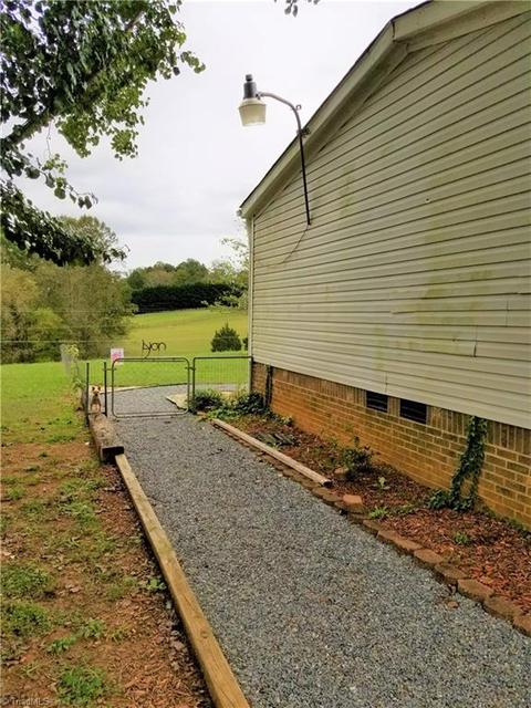 1604 Ring Rd, Westfield, NC 27053 photo 5
