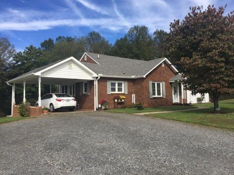 712 Union Cross Rd, Dobson, NC 27017 photo 1