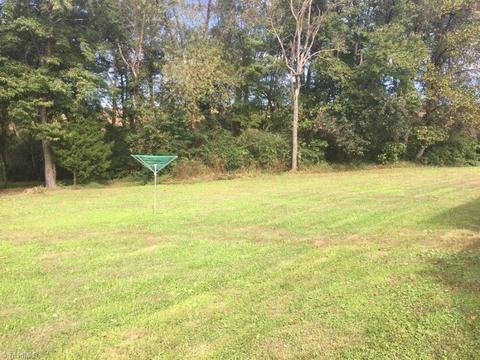 712 Union Cross Rd, Dobson, NC 27017 photo 2