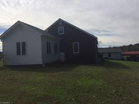 712 Union Cross Rd, Dobson, NC 27017 photo 6