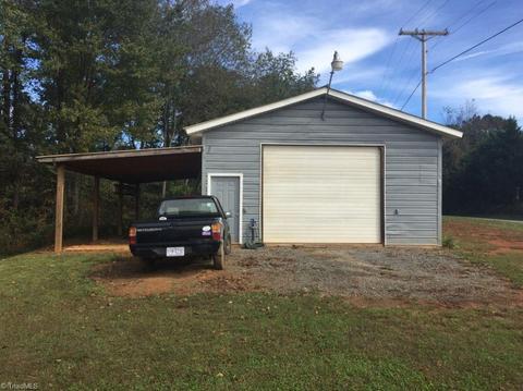 712 Union Cross Rd, Dobson, NC 27017 photo 8