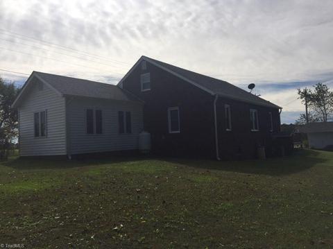 712 Union Cross Rd, Dobson, NC 27017 photo 7