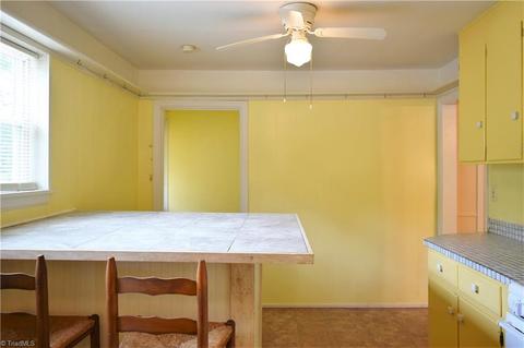 2007 Edgewood Dr, High Point, NC 27262 photo 7