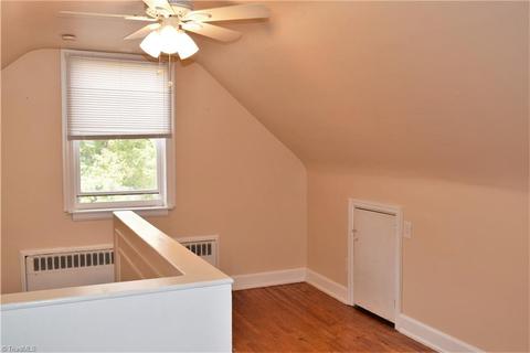 2007 Edgewood Dr, High Point, NC 27262 photo 17