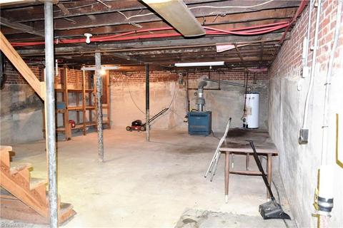 2007 Edgewood Dr, High Point, NC 27262 photo 19