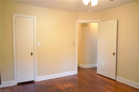 2007 Edgewood Dr, High Point, NC 27262 photo 8