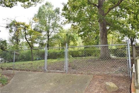 2007 Edgewood Dr, High Point, NC 27262 photo 28
