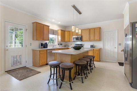 2974 Maple Branch Dr, High Point, NC 27265 photo 18