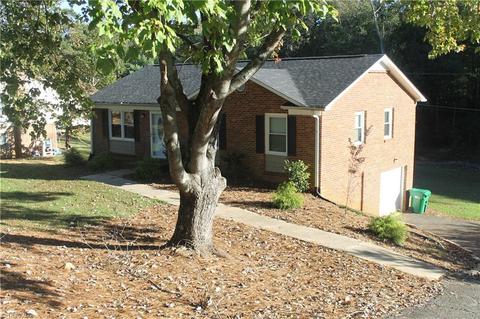 232 Logan Ct, King, NC 27021 photo 2