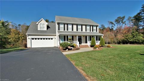 505 Eldora Rd, Ararat, NC 27007 photo 2