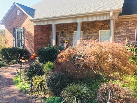 176 Mandolin Trl, Pinnacle, NC 27043 photo 4