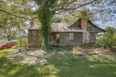 1077 Venable Rd, Pilot Mountain, NC 27041 photo 24