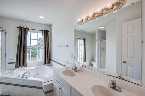 1077 Venable Rd, Pilot Mountain, NC 27041 photo 14