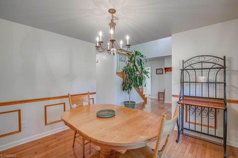 1077 Venable Rd, Pilot Mountain, NC 27041 photo 10