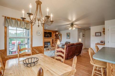 1077 Venable Rd, Pilot Mountain, NC 27041 photo 7