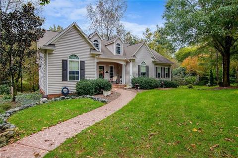 404 Cotswold Ln, King, NC 27021 photo 20