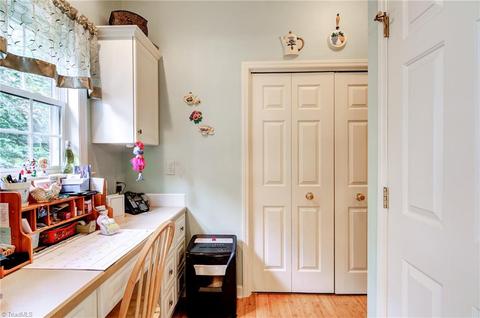 404 Cotswold Ln, King, NC 27021 photo 8