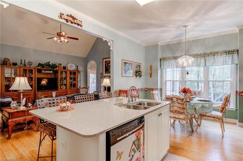 404 Cotswold Ln, King, NC 27021 photo 7
