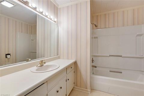 3802 Johnson St, High Point, NC 27265 photo 22