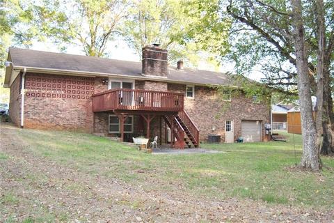 558 Baltimore Rd, Advance, NC 27006 photo 4