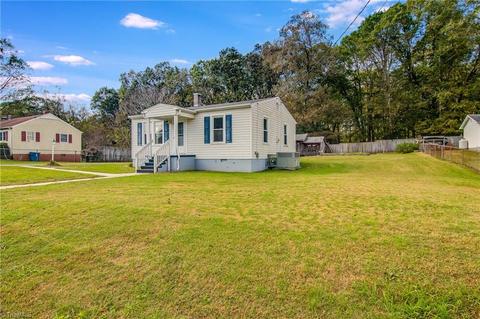 175 Wright St, Ramseur, NC 27316 photo 4