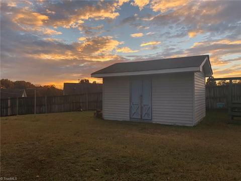 2460 Aston Ct, High Point, NC 27265 photo 25