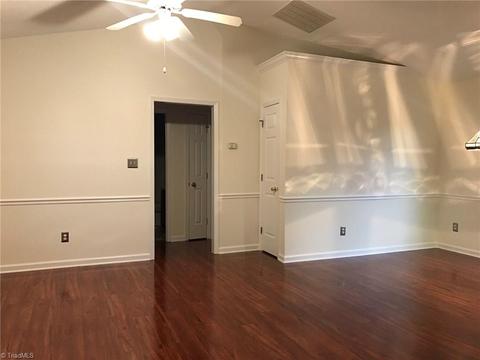 2460 Aston Ct, High Point, NC 27265 photo 8