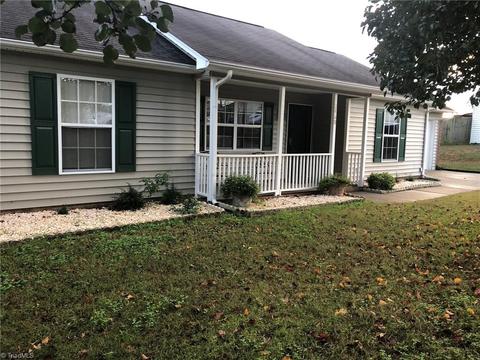 2460 Aston Ct, High Point, NC 27265 photo 28