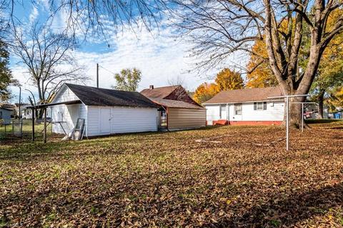 305 S 5th Ave, Mayodan, NC 27027 photo 13