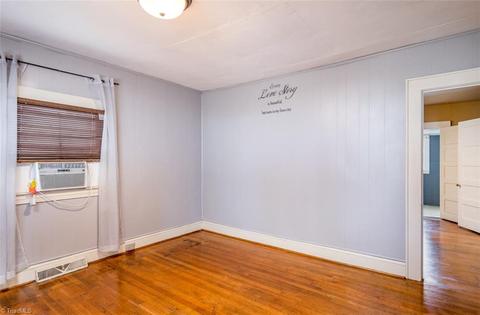 305 S 5th Ave, Mayodan, NC 27027 photo 9