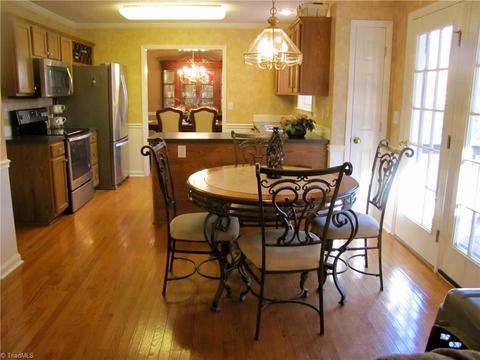 137 Willow Bend Dr, King, NC 27021 photo 8