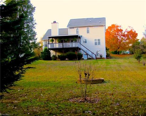 137 Willow Bend Dr, King, NC 27021 photo 2