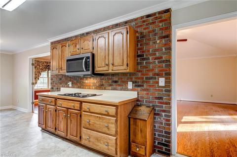 515 Ken Dan St, High Point, NC 27265 photo 9