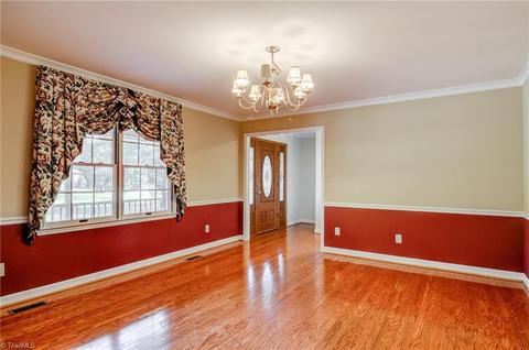515 Ken Dan St, High Point, NC 27265 photo 5