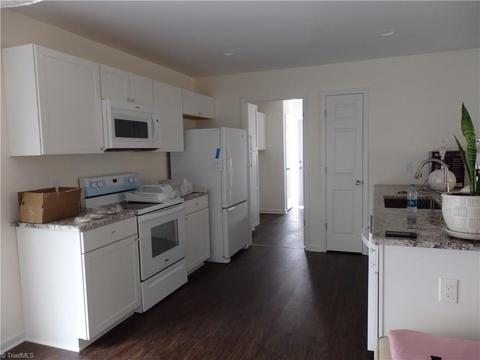 167 Floyd St, Denton, NC 27239 photo 4