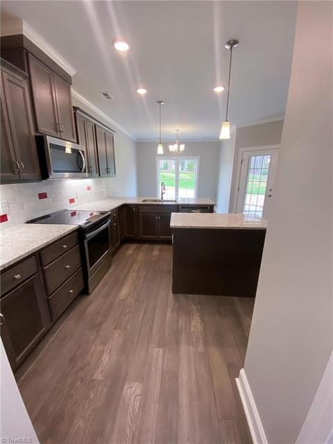 115 Park Pl, King, NC 27021 photo 6