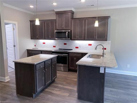 115 Park Pl, King, NC 27021 photo 8