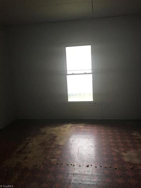 406 Vine St, High Point, NC 27262 photo 5