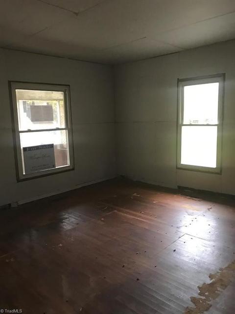 406 Vine St, High Point, NC 27262 photo 2