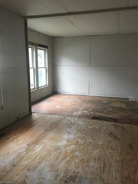 406 Vine St, High Point, NC 27262 photo 4