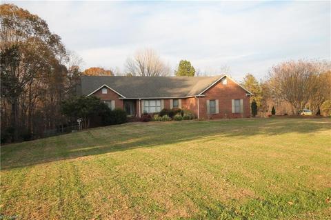 1285 Carroll Rd, Germanton, NC 27019 photo 2