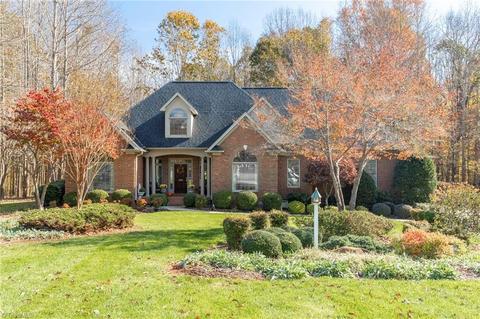 7078 Falcon Way, Trinity, NC 27370 photo 1
